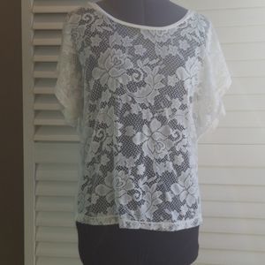 Dex lace front cream coloured t-shirt.